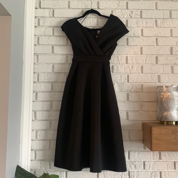 NWT ASOS FALLEN SHOULDER DRESS - Picture 4 of 9